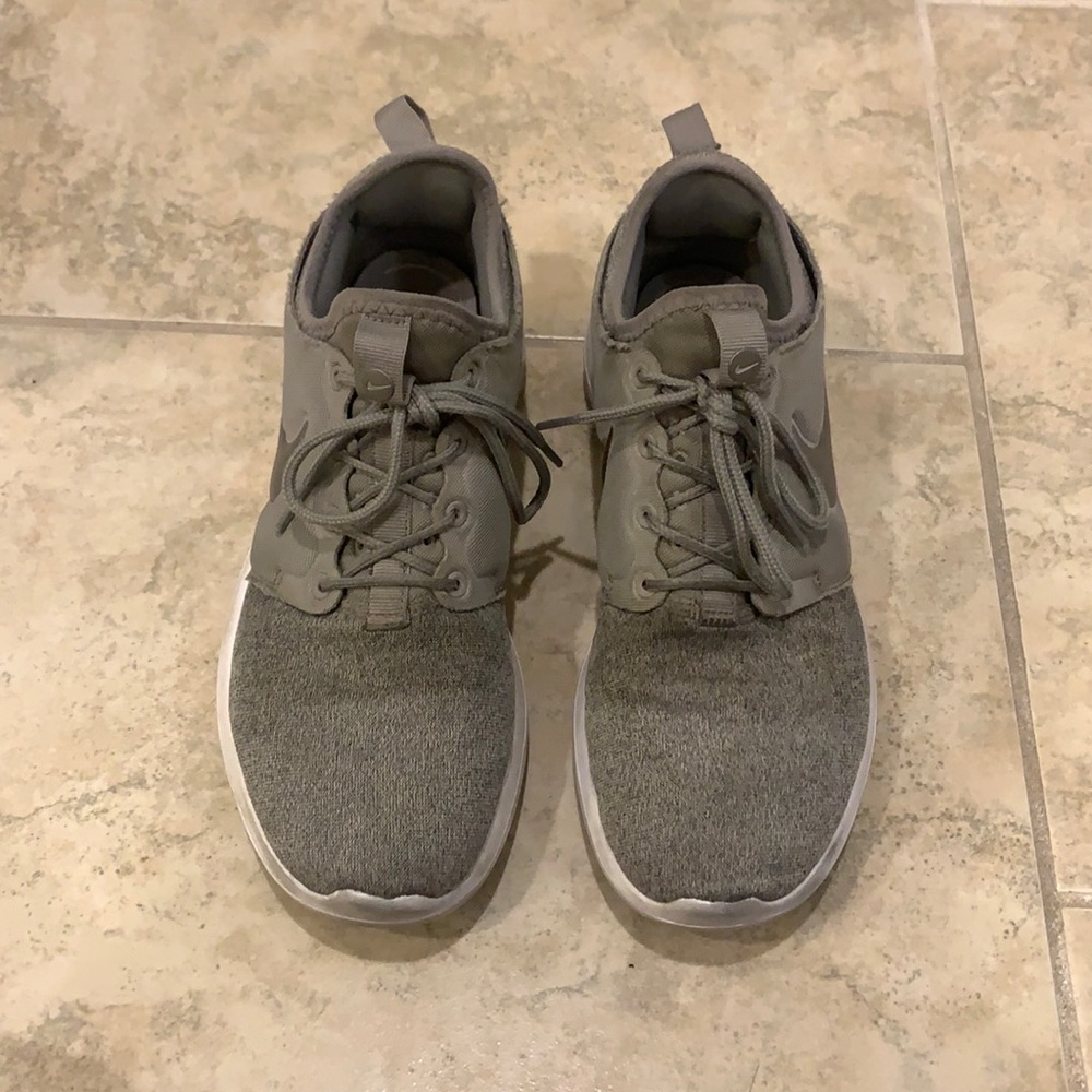 Nike Roshe grey cloth 8.5